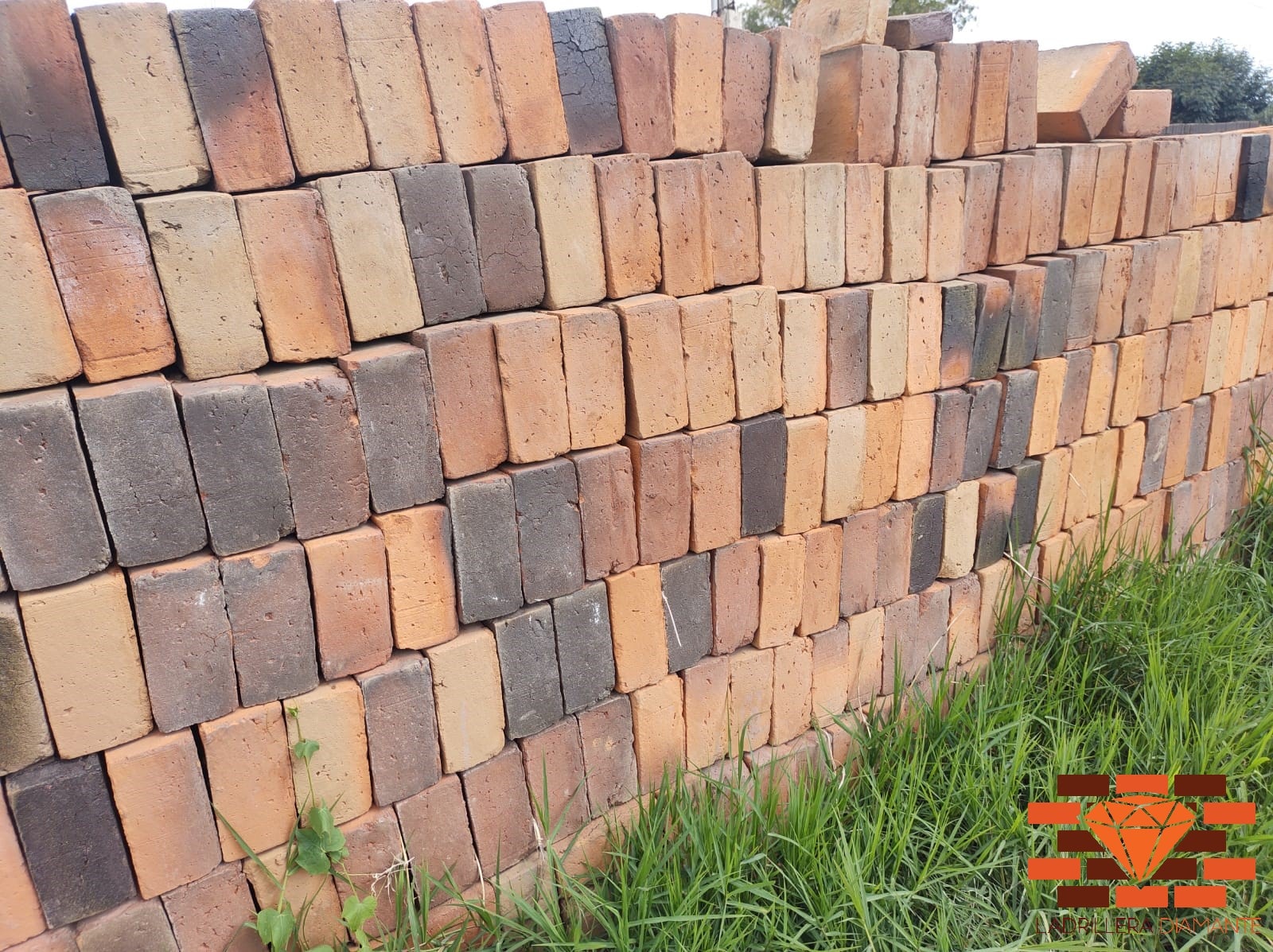 Adobes grandes para arcos en barro rojo