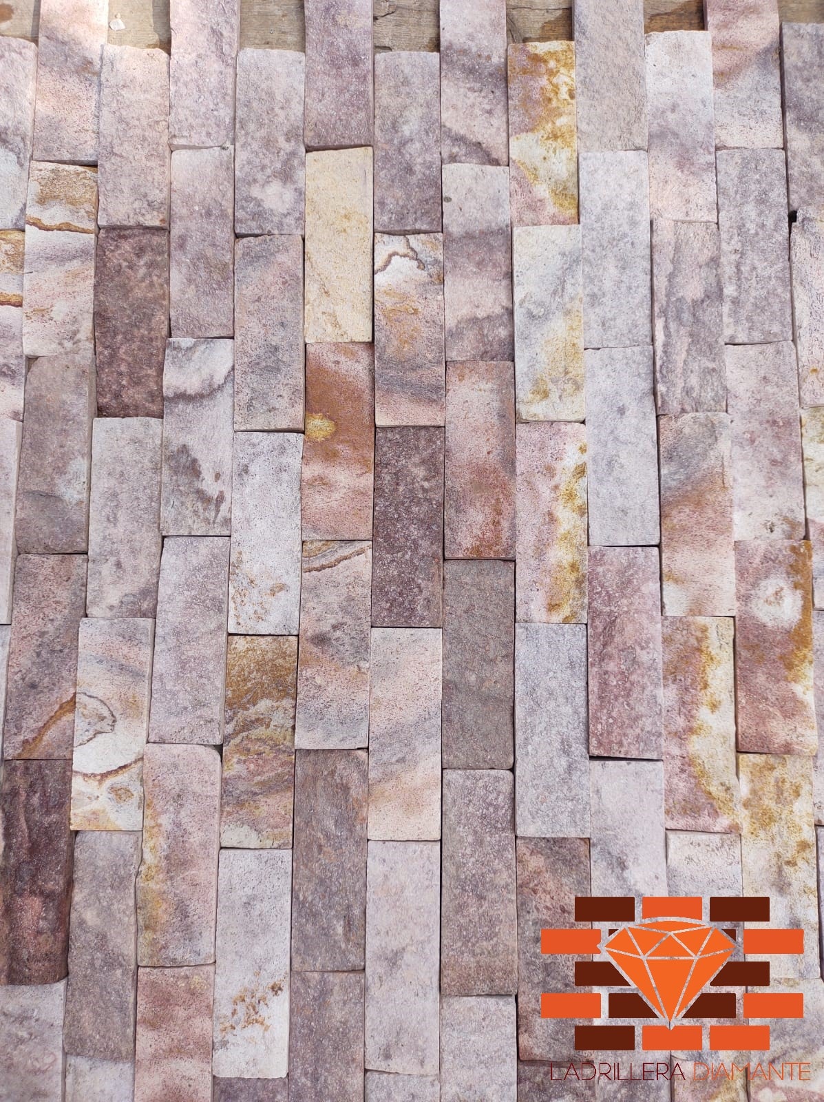 Adobes grandes para arcos en barro rojo