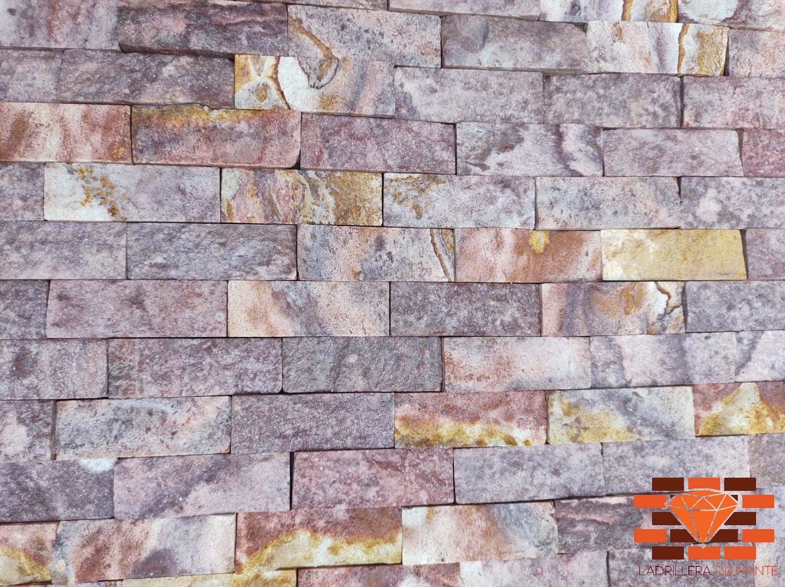 Adobes grandes para arcos en barro rojo