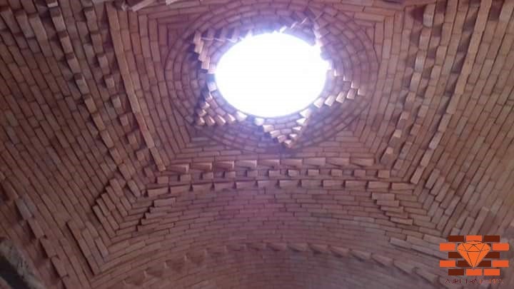 Adobes grandes para arcos en barro rojo