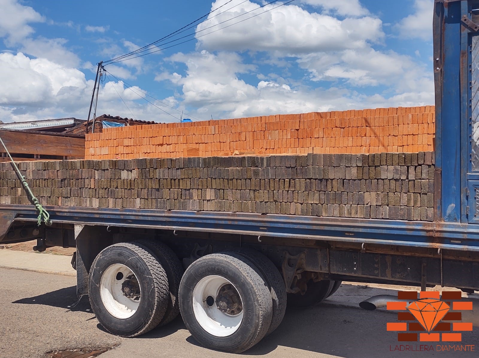 Adobes grandes para arcos en barro rojo