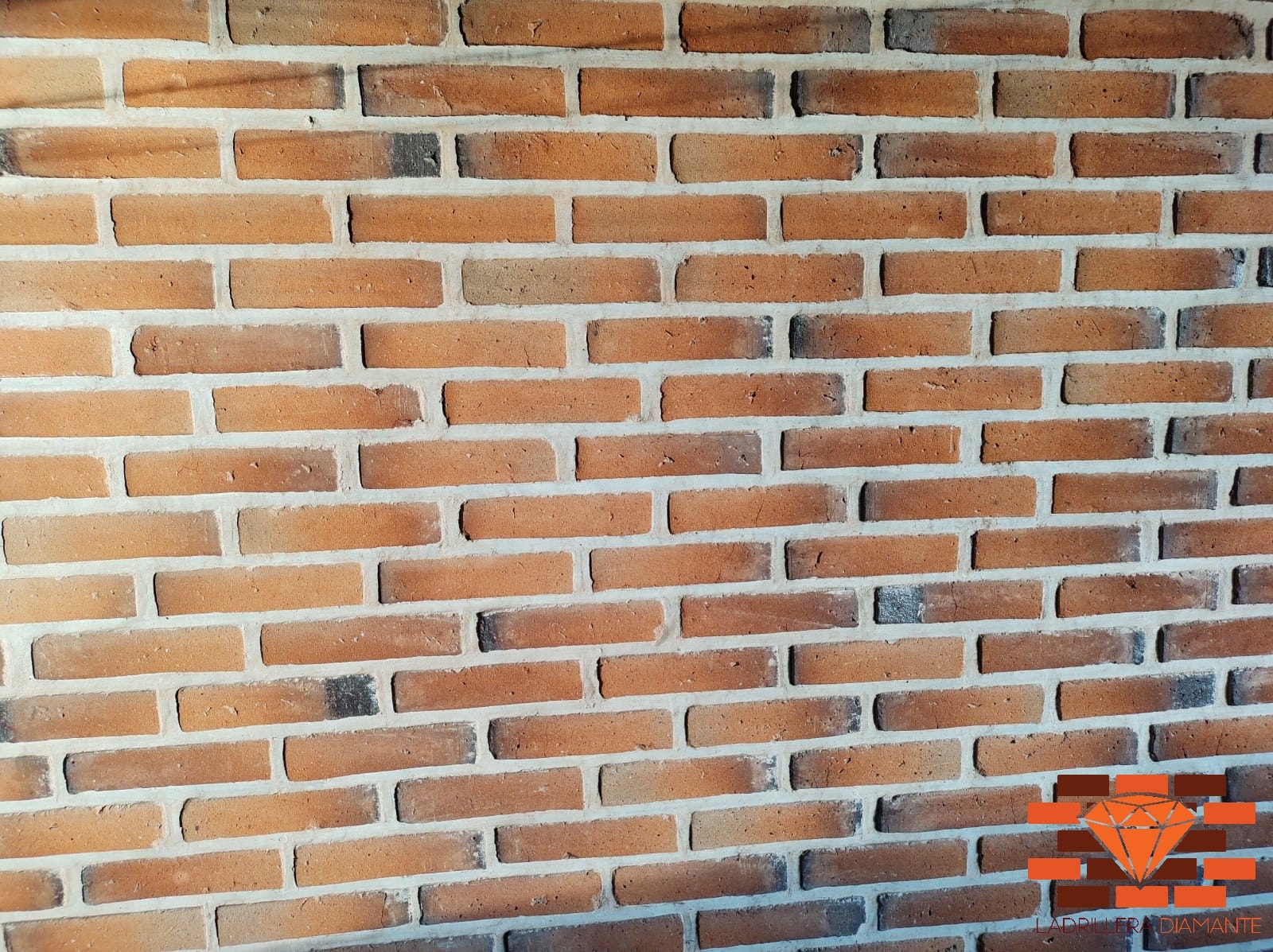 Adobes grandes para arcos en barro rojo