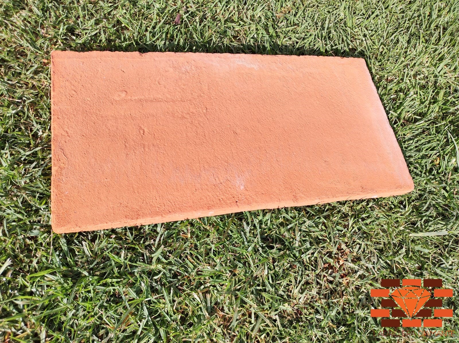 Adobes grandes para arcos en barro rojo