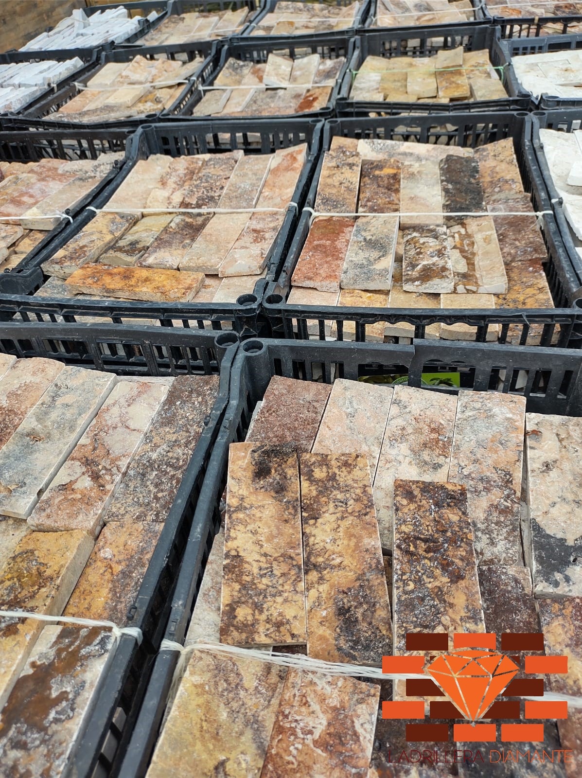 Adobes grandes para arcos en barro rojo